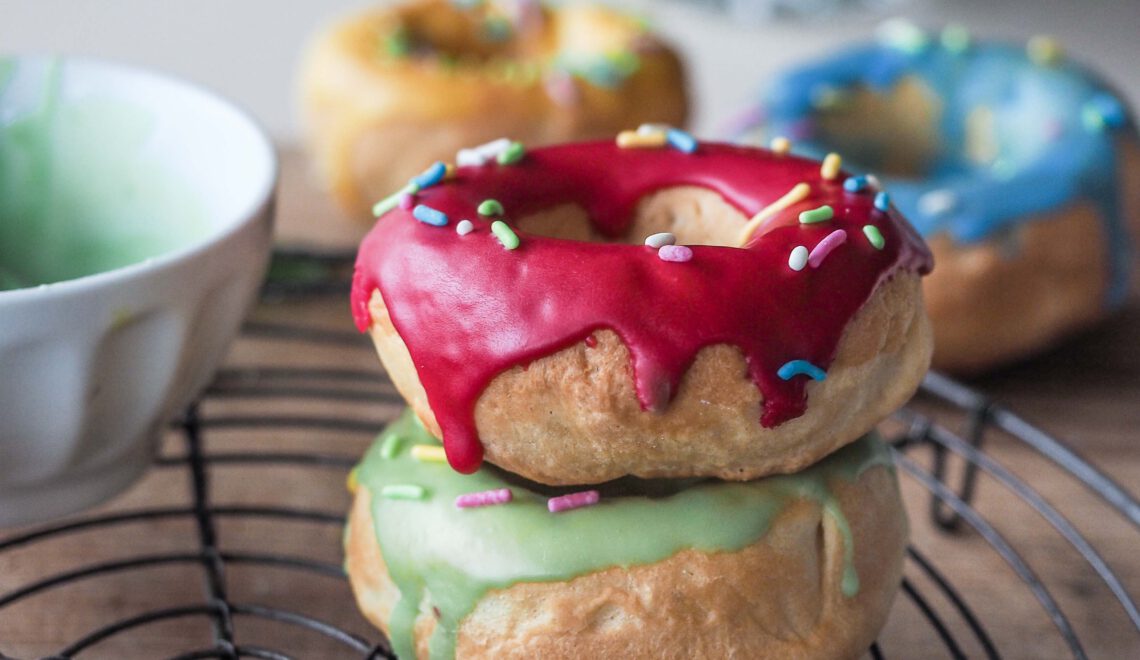 Rezept I Donuts mit bunter Glasur